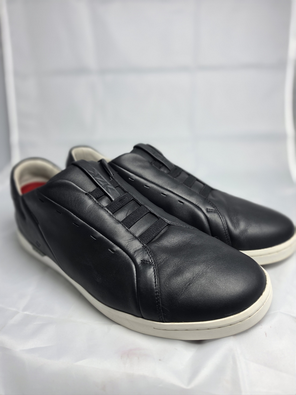 Kizik Vegas Hands-Free Slip-On Leather Sneakers Black